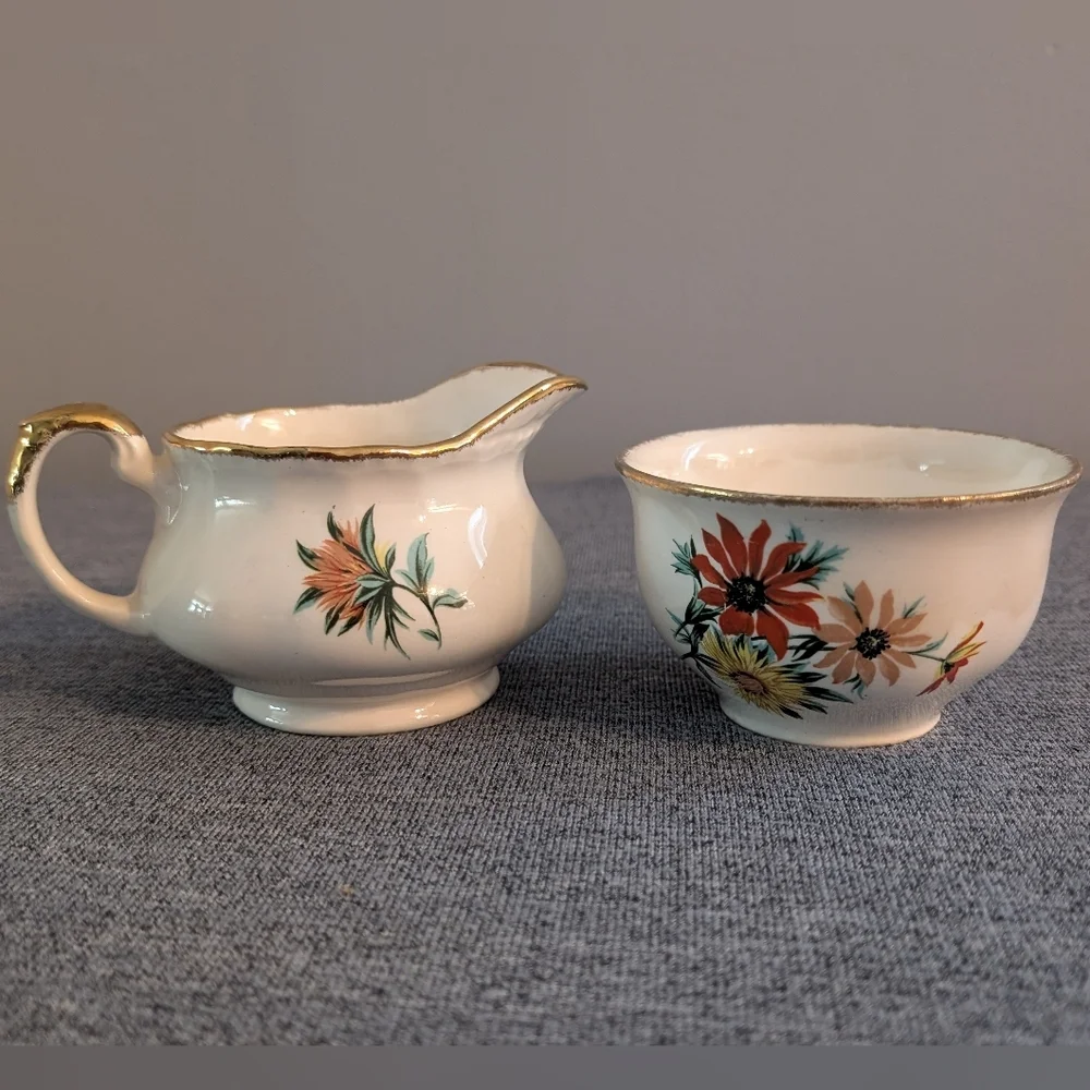 Grindley "Cream Petal" Creamer and Sugar Bowl Set, Floral - Picture 1 of 5
